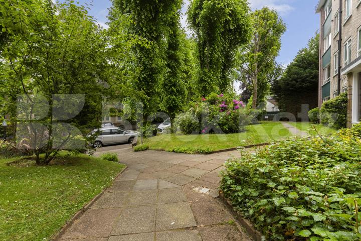 Spacious 1 bedroom within a prime road in Crouch End Northern Heights, Crescent Road , Crouch End N8